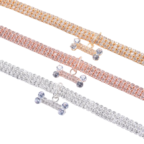Collier pour chiens avec strass argenté ou doré ou rose et pendentif OS. Confortable, convient aux petits chiens, chihuahuas, ou aux chats. Vendu dans la boutique « Mon Petit Chihuahua »