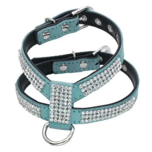 Harnais brillant bleu avec strass pour chiens. Confortable, convient aux petits chiens, chihuahuas, ou aux chats. Vendu dans la boutique ยซย Mon Petit Chihuahuaย ยป