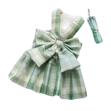 Harnais pour chiens en forme de Robe verte à carreaux. Vendu avec sa Laisse assortie. Confortable, convient aux petits chiens, chihuahuas, ou aux chats. Vendu dans la boutique « Mon Petit Chihuahua »