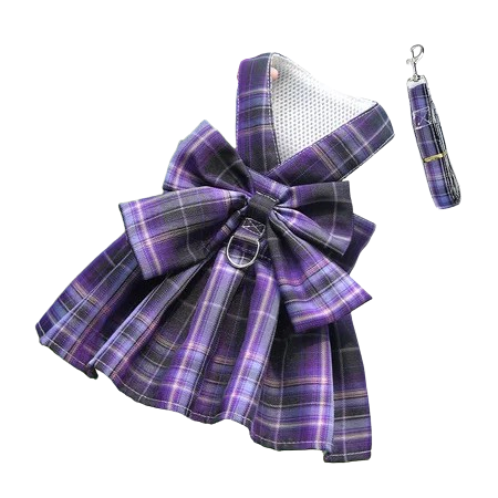 Harnais pour chiens en forme de robe violette ร carreaux. Vendu avec sa Laisse assortie. Confortable, convient aux petits chiens, chihuahuas, ou aux chats. Vendu dans la boutique ยซย Mon Petit Chihuahuaย ยป