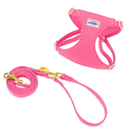 Harnais rose et doré pour chiens. Vendu avec sa Laisse assortie. Confortable, convient aux petits chiens, chihuahuas, ou aux chats. Vendu dans la boutique « Mon Petit Chihuahua »