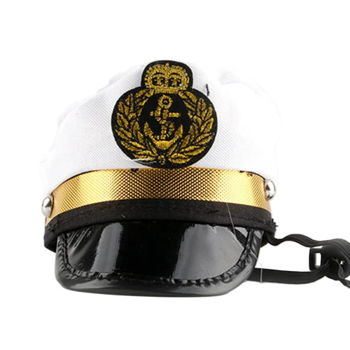 Casquette de capitaine de navire pour petit chien, avec lanière réglable. Accessoire élégant et amusant vendu sur la boutique Mon Petit Chihuahua. Convient aussi aux chats.
