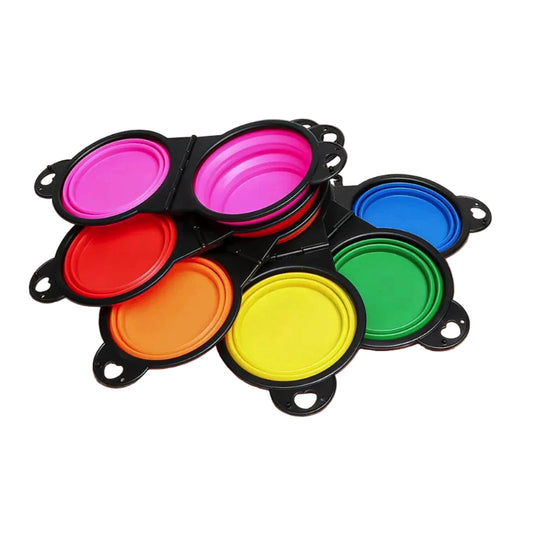 Gamelle double de voyage, pliable en silicone. Adaptée aux promenades. Convient à tous les petits chiens et les chats. Vendue sur la boutique Mon Petit Chihuahua. Vue de toutes les couleurs