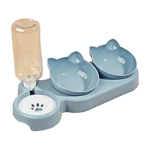 Gamelle triple bleu clair avec réservoir d'eau et deux gamelles pour les croquettes et les pâtés pour un petit chien. Vendue sur la boutique Mon Petit Chihuahua. Convient aussi aux chats.